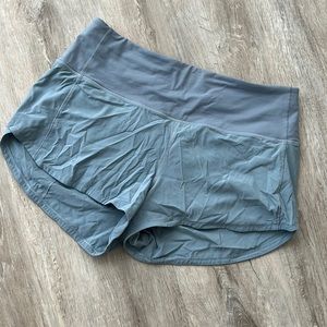Lululemon High Waisted Speed Up Short 2.5 in size 8